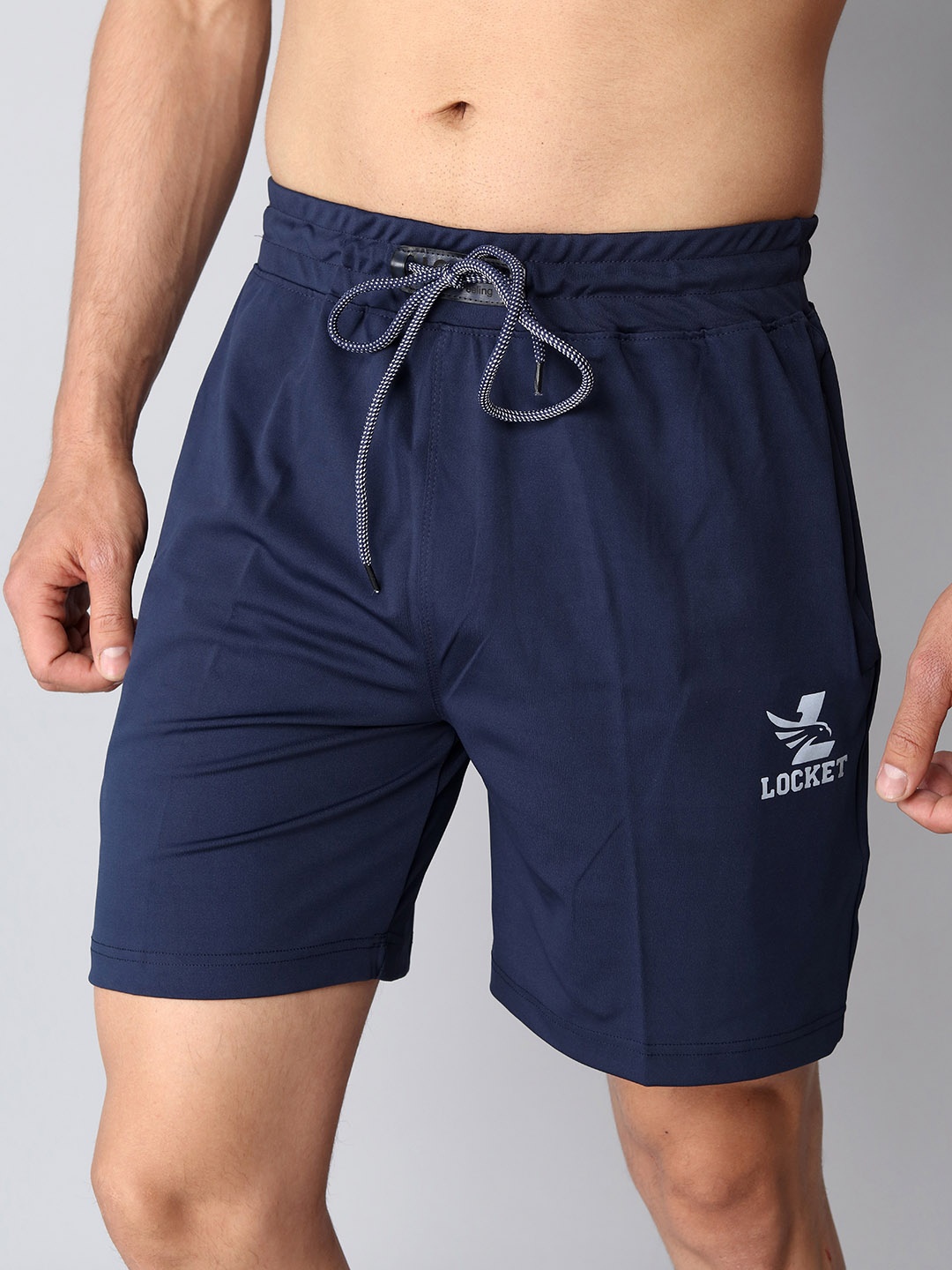 

INDIAN THREADS Men Low-Rise Regular Shorts, Navy blue