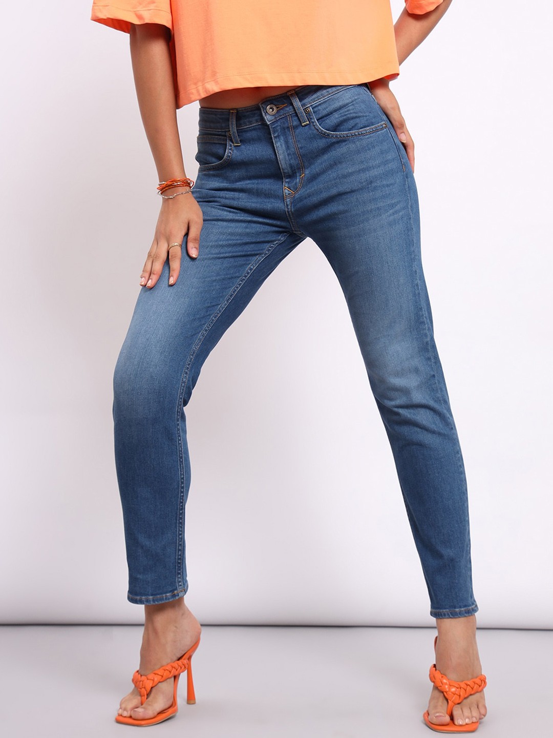 

Lee Women Light Fade Slim Fit High-Rise Stretchable Jeans, Blue