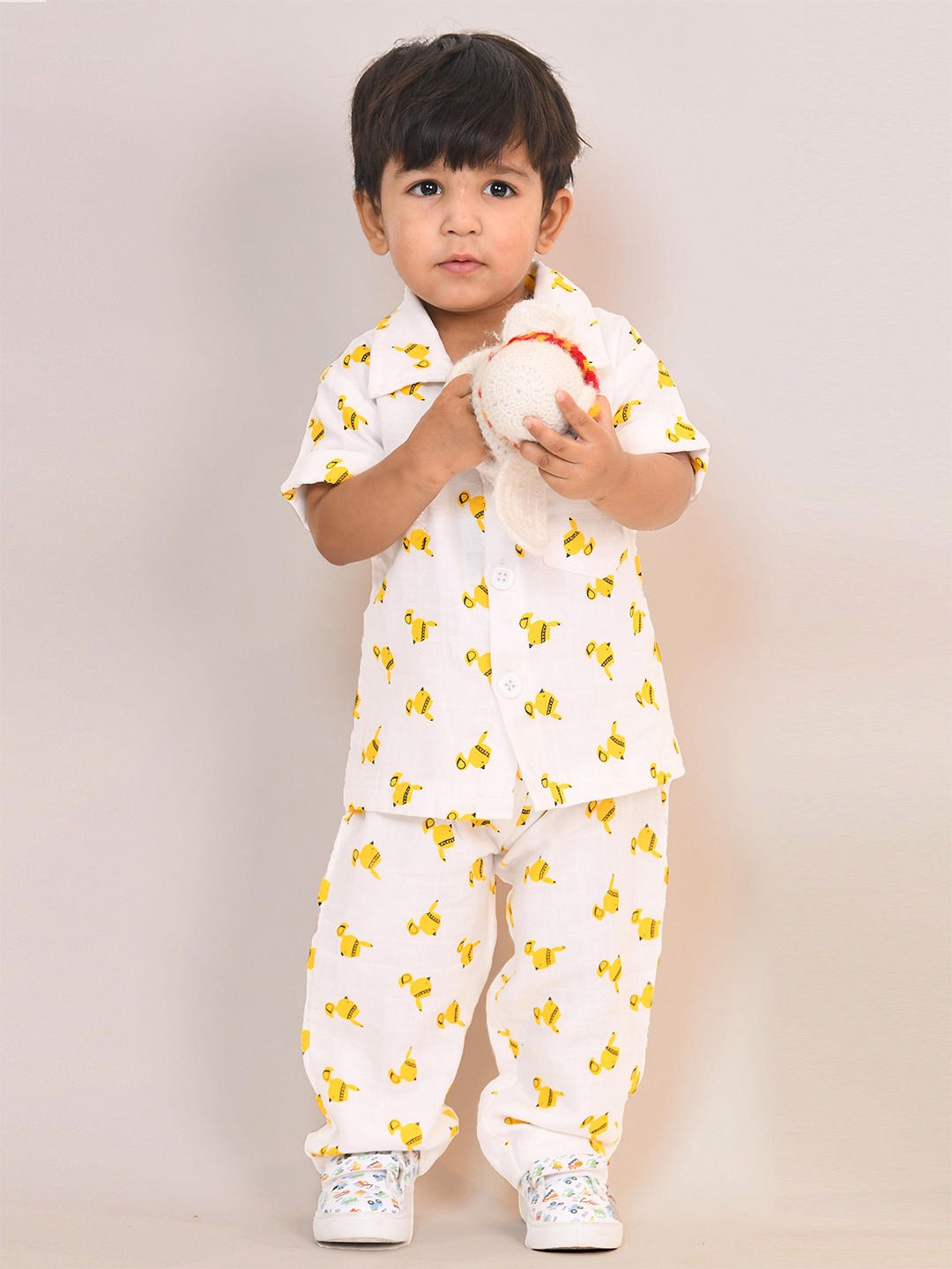 

Little Carrot Boys Printed Pure Cotton Shirt With Trousers, White