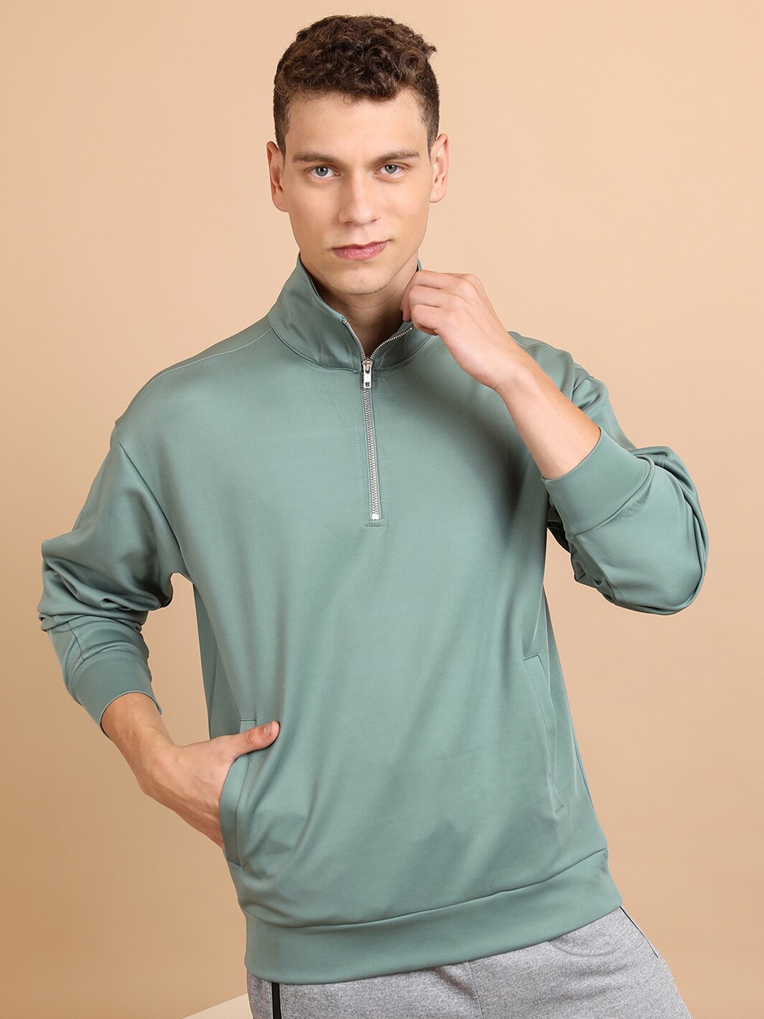 

HIGHLANDER Green Mock Collar Oversized Drop Shoulder Sleeves Sweatshirt