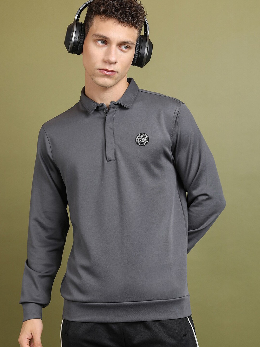 

HIGHLANDER Grey Long Sleeves Polo Collar Pullover