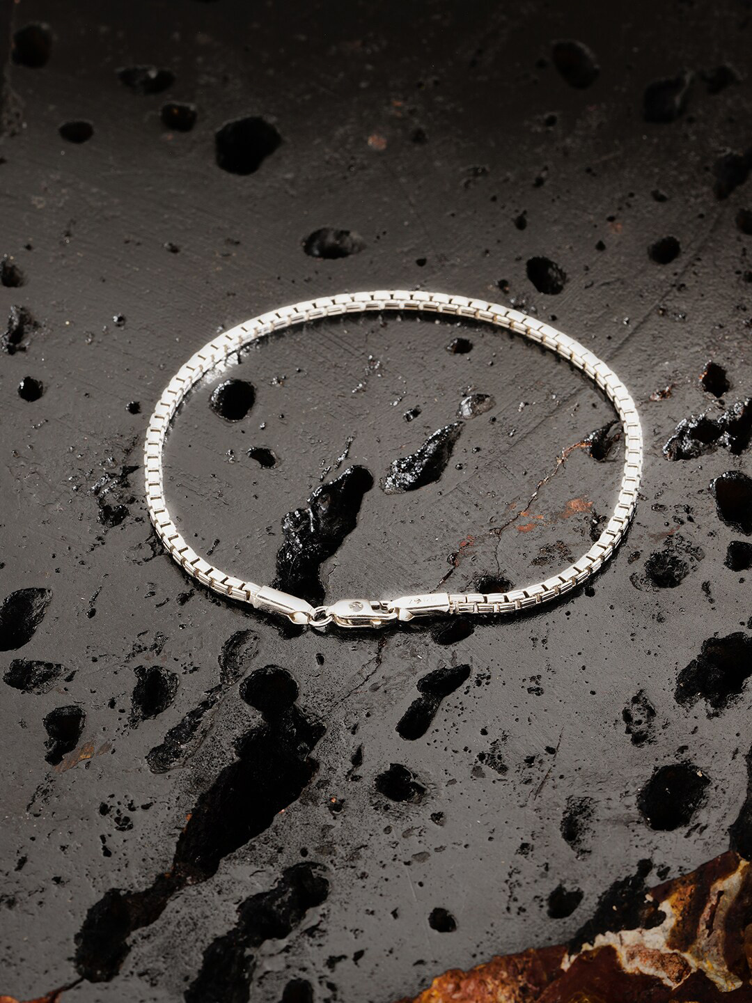 

ZORD Men Silver Antique Silver-Plated Link Bracelet