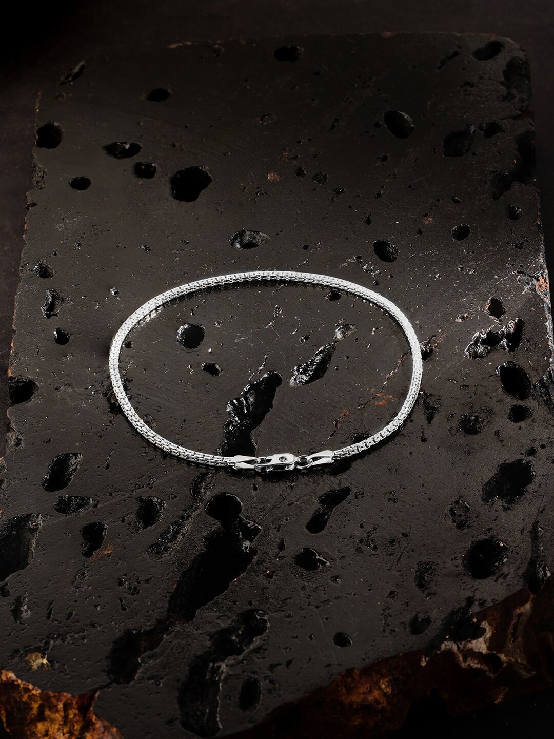 

ZORD Men Silver Antique Silver-Plated Link Bracelet