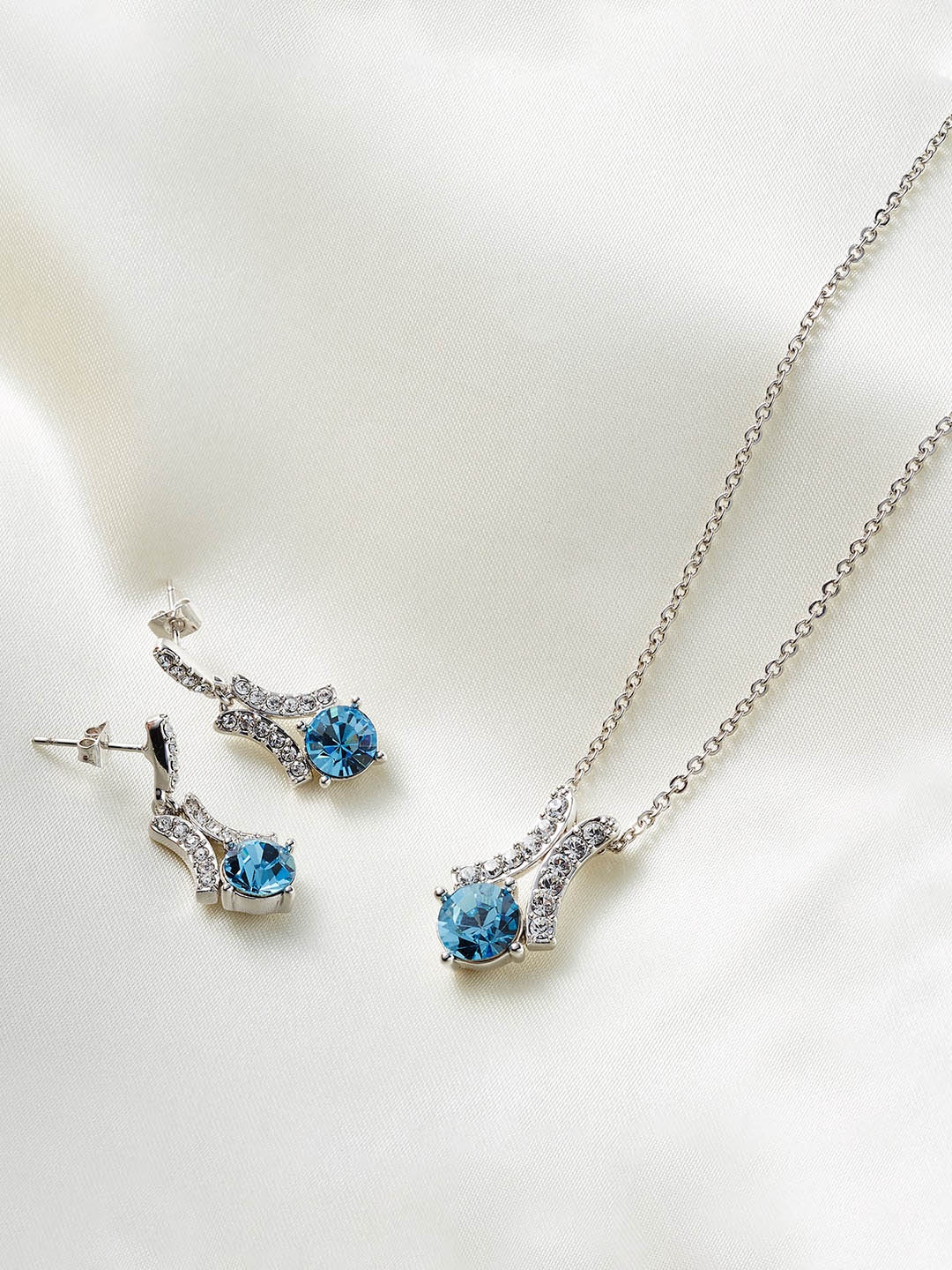 

Yellow Chimes Silver-Plated Jewellery Set, Blue