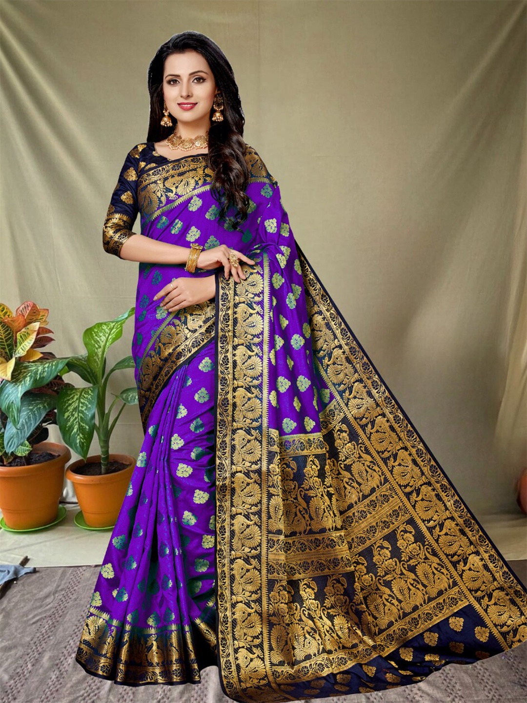 

MAGMINA Ethnic Motifs Woven Design Silk Blend Banarasi Saree, Navy blue