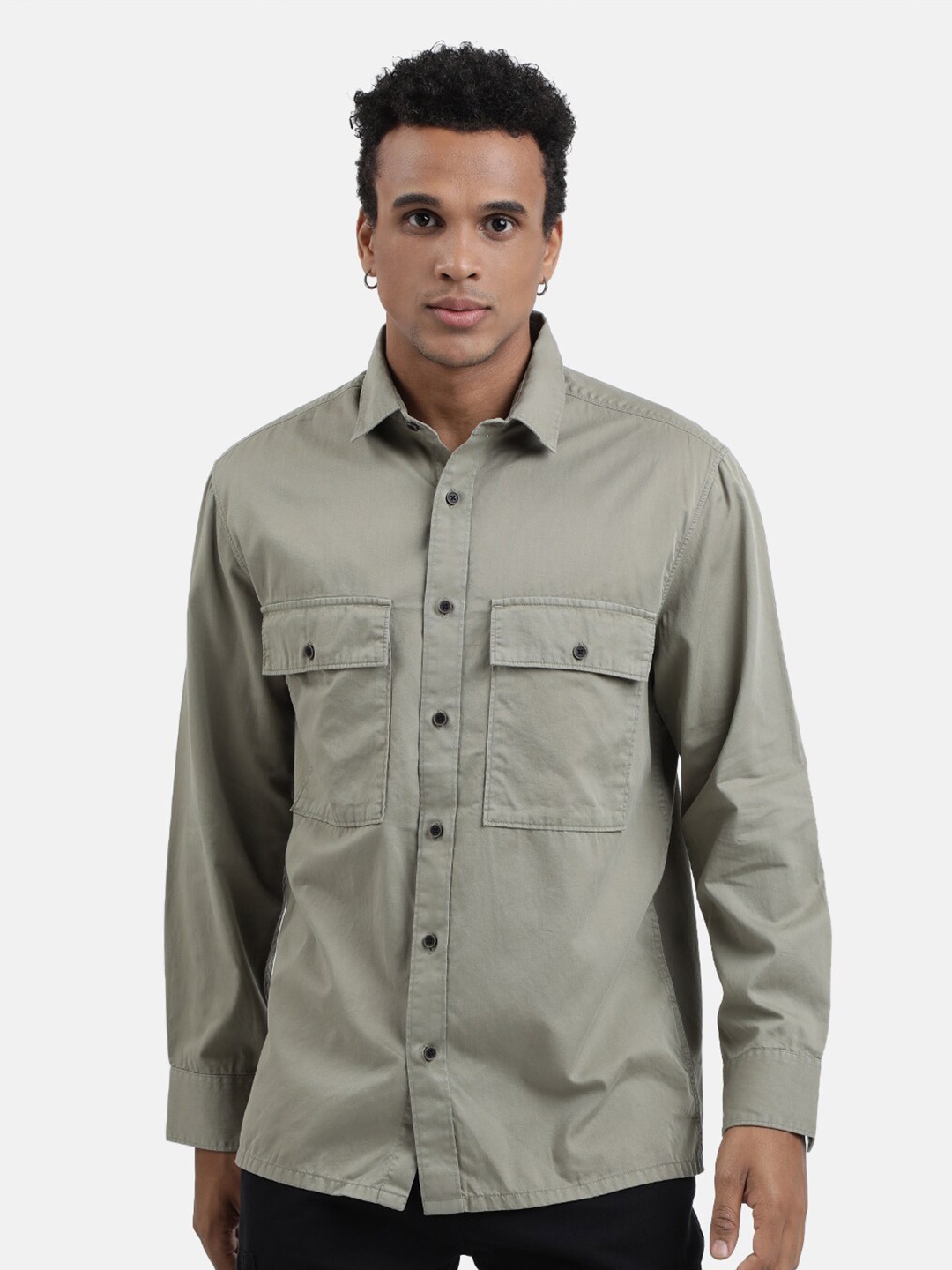 

Bene Kleed Men Relaxed Fit Pure Cotton Solid Casual Shirt, Green