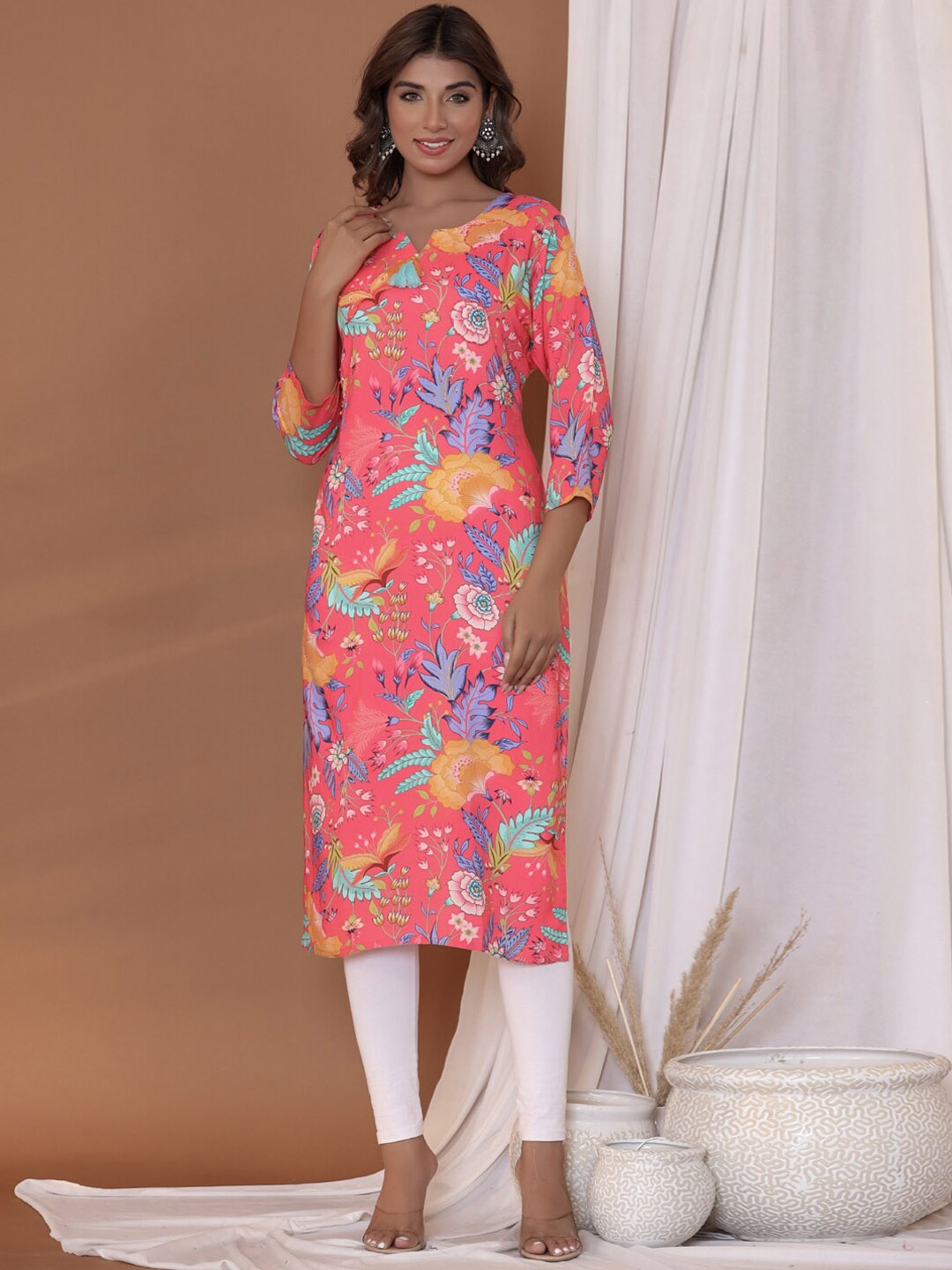 

Readiprint Fashions Floral Printed Notched Round Neck Straight Kurta, Pink