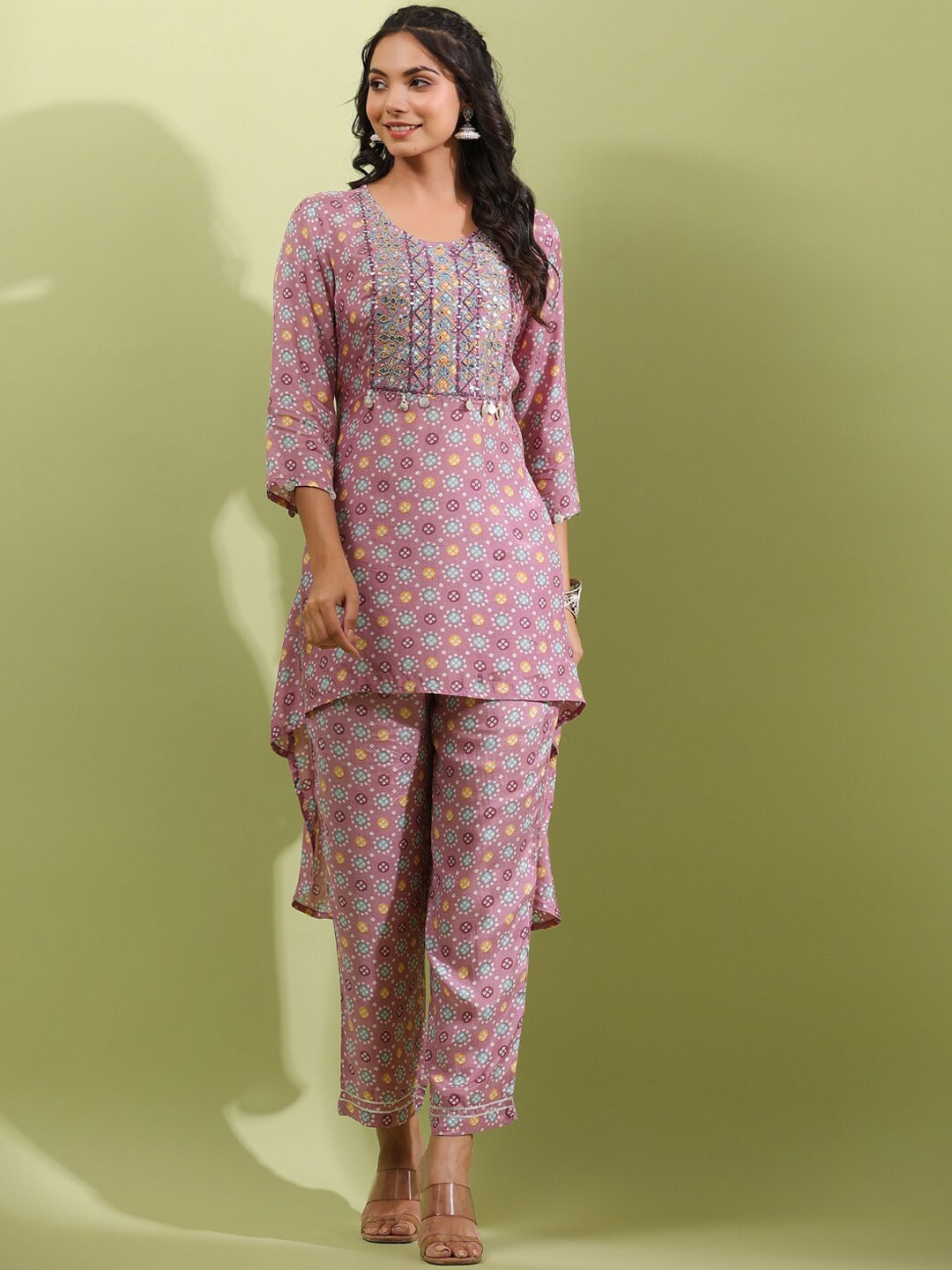 

Readiprint Fashions Ethnic Motifs Printed Kurta & Trouser, Mauve