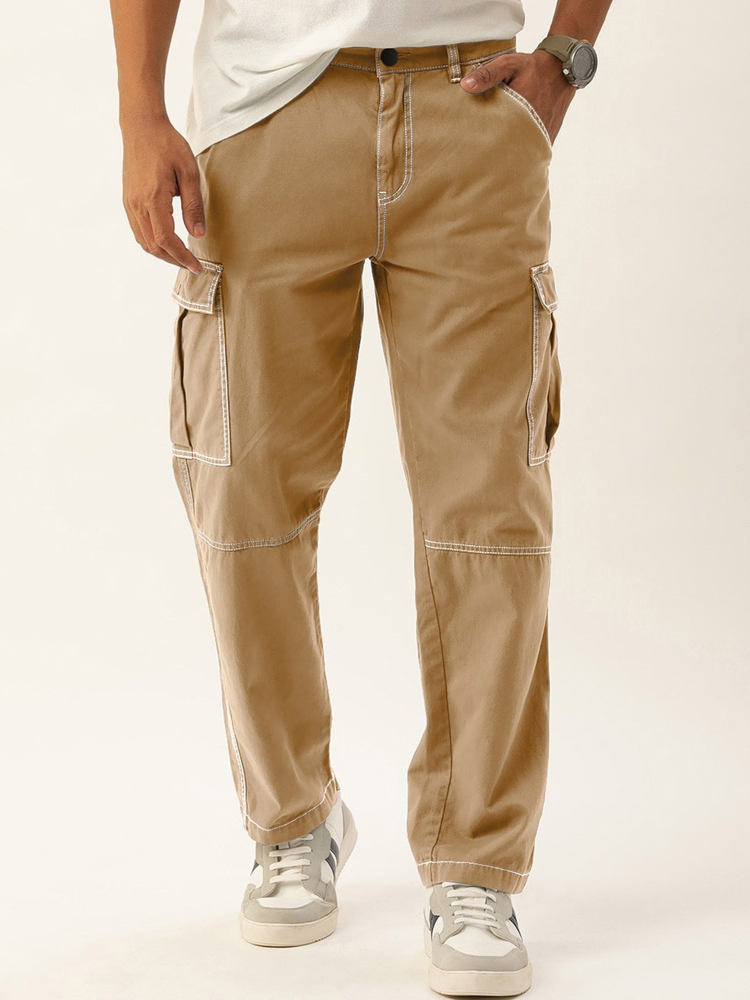 

Bene Kleed Men Relaxed Fit Cargo Trousers with contrast stitch, Beige