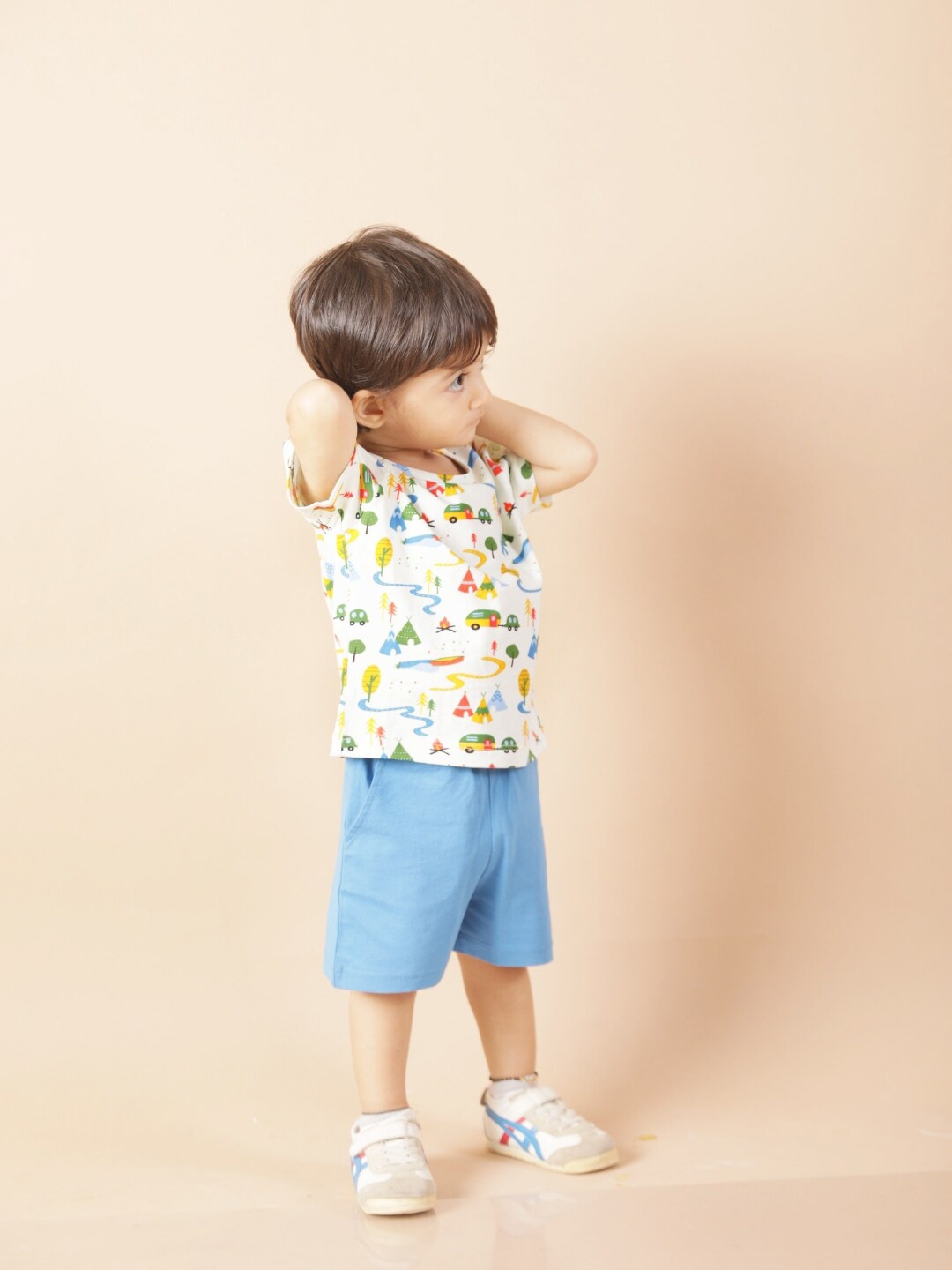 

Ola! Otter Kids Conversational Printed Oversized T-shirt, Yellow