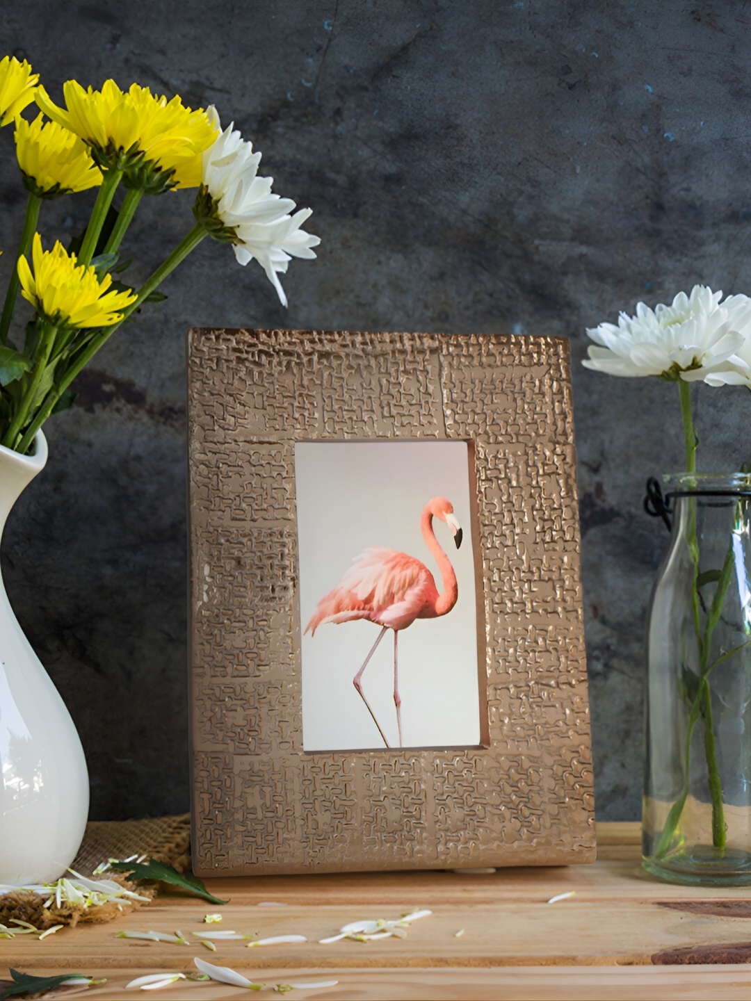 

House of Sajja Brown Metal Table Photo Frame
