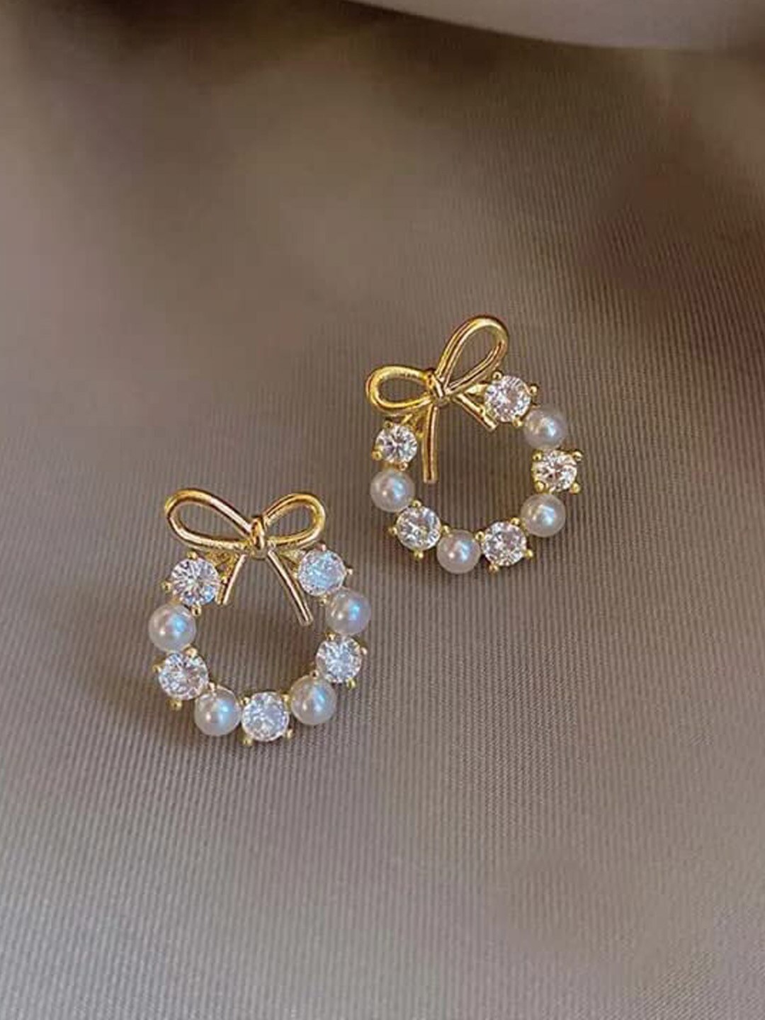 

VAGHBHATT Gold-Plated Rhinestone-Studded Circular Studs Earrings