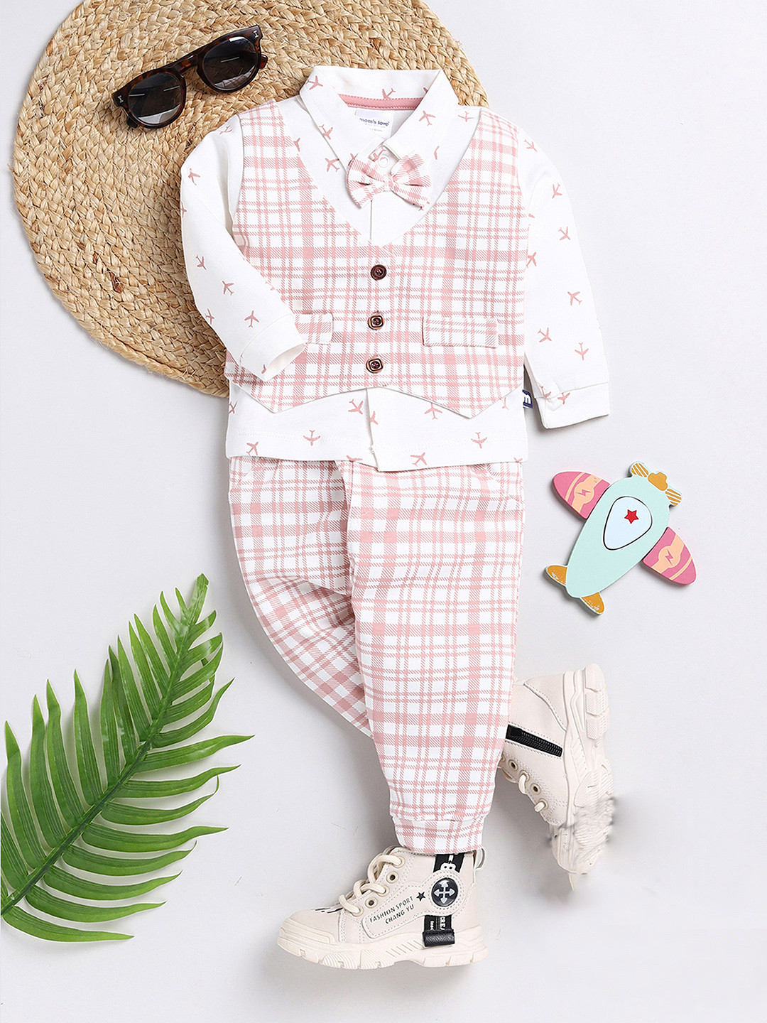 

Moms Love Infant Boys Checked Cotton Single Breasted Four Pieces Suit, Pink