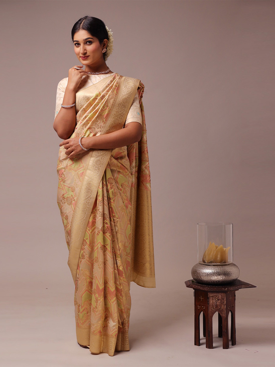 

ZARI Ethnic Motifs Woven Design Zari Brocade Saree, Cream