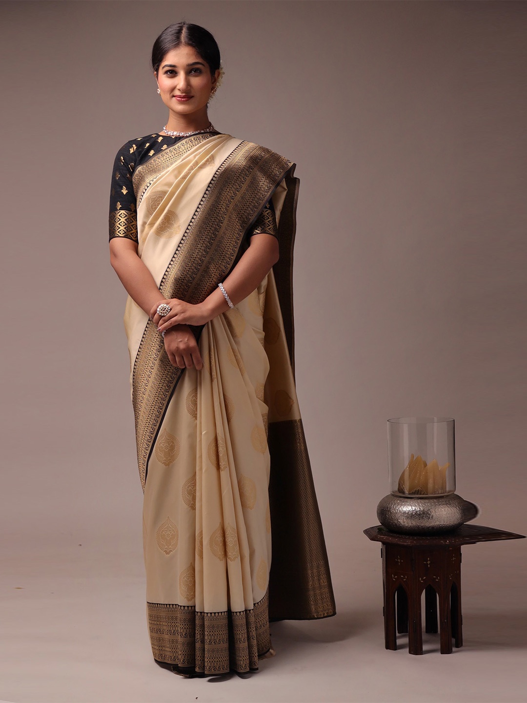 

ZARI Ethnic Motifs Woven Design Zari Brocade Saree, Cream