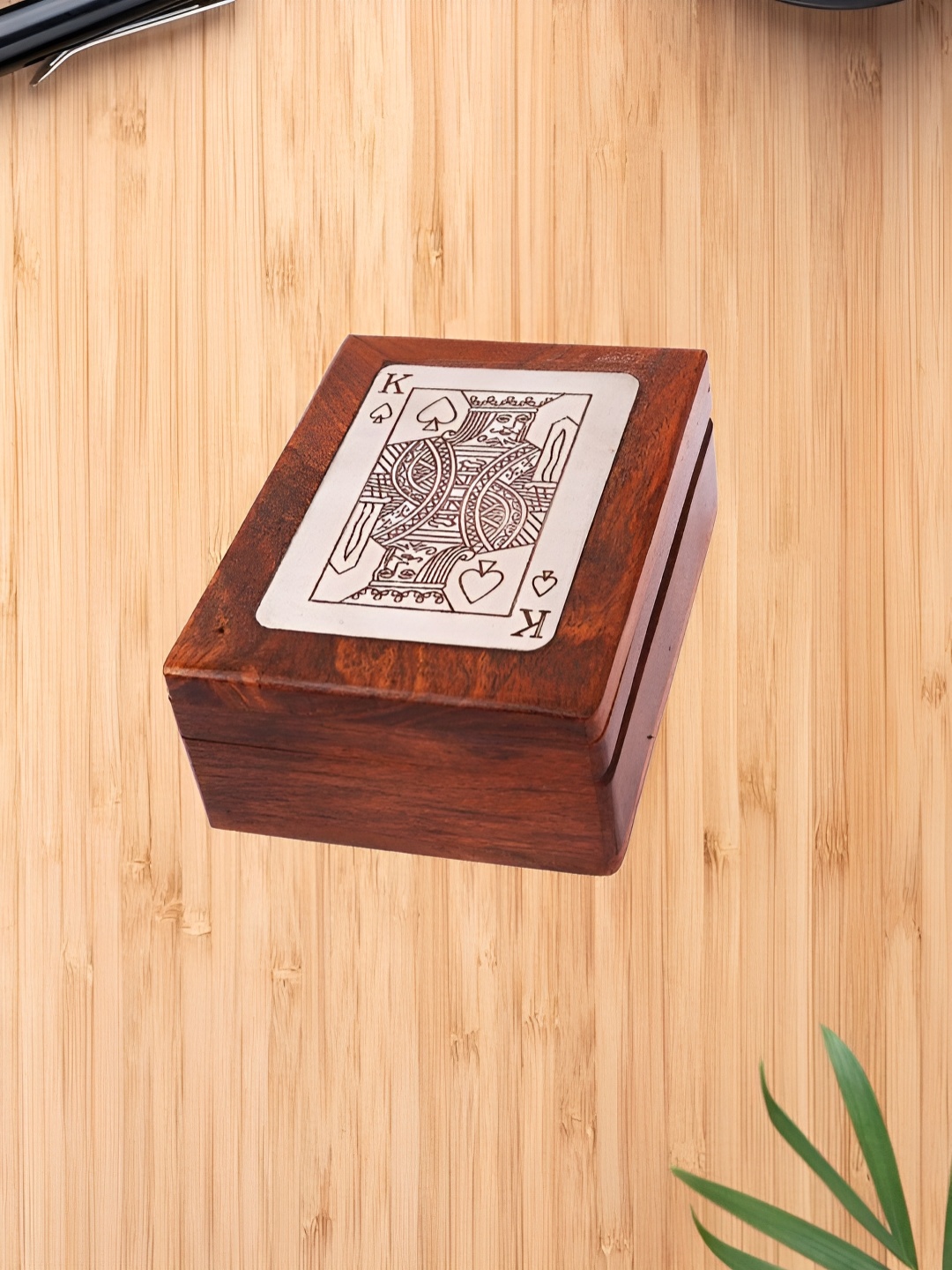 

THE ALLCHEMY Wooden Playing Card Holder, Brown