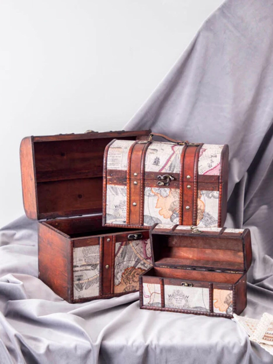 

THEDECORKART Brown & Off-White 3 Pieces Wooden Organisers