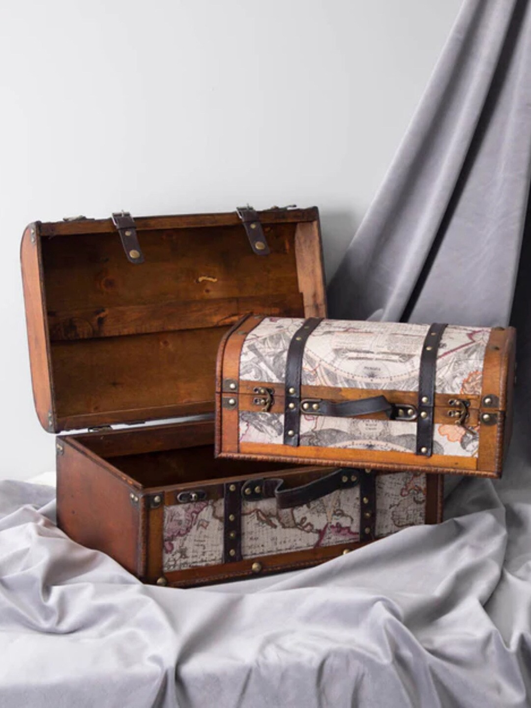 

THEDECORKART Brown & Off-White 2 Pieces Wooden Jewellery Organisers