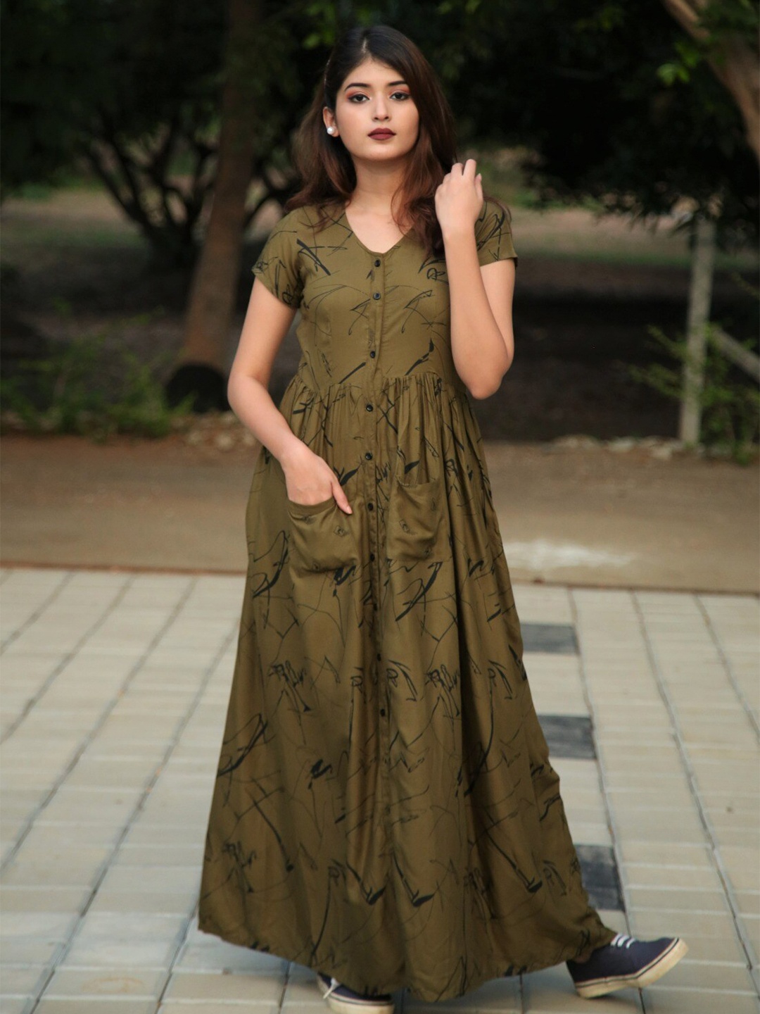 

Vinya Abstract Printed V-Neck Gathered Maxi Dress, Green