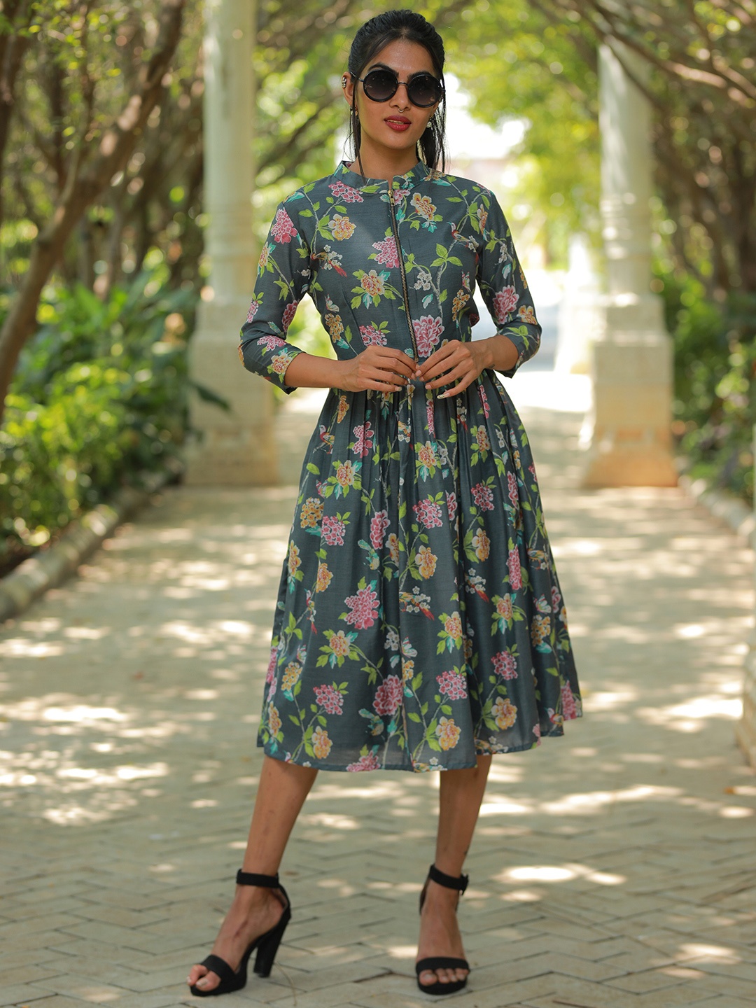

Vinya Floral Printed Mandarin Collar Muslin Fit & Flare Midi Dress, Grey