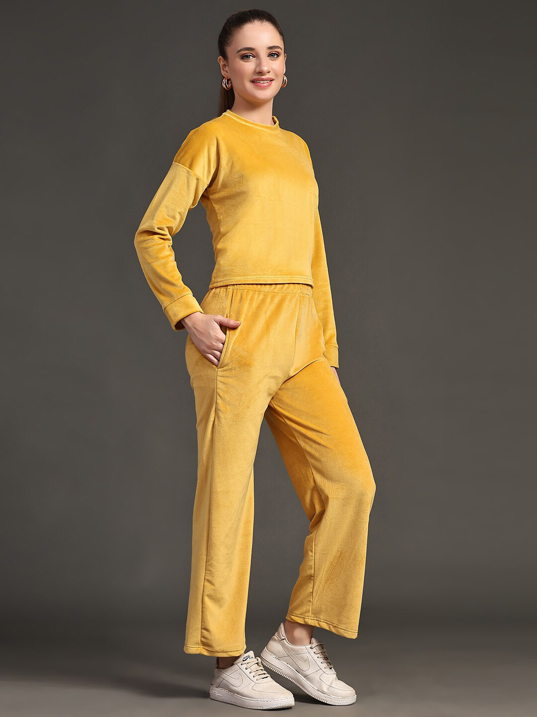 

Ziva Fashion Long Sleeves T-shirt With Trouser, Yellow