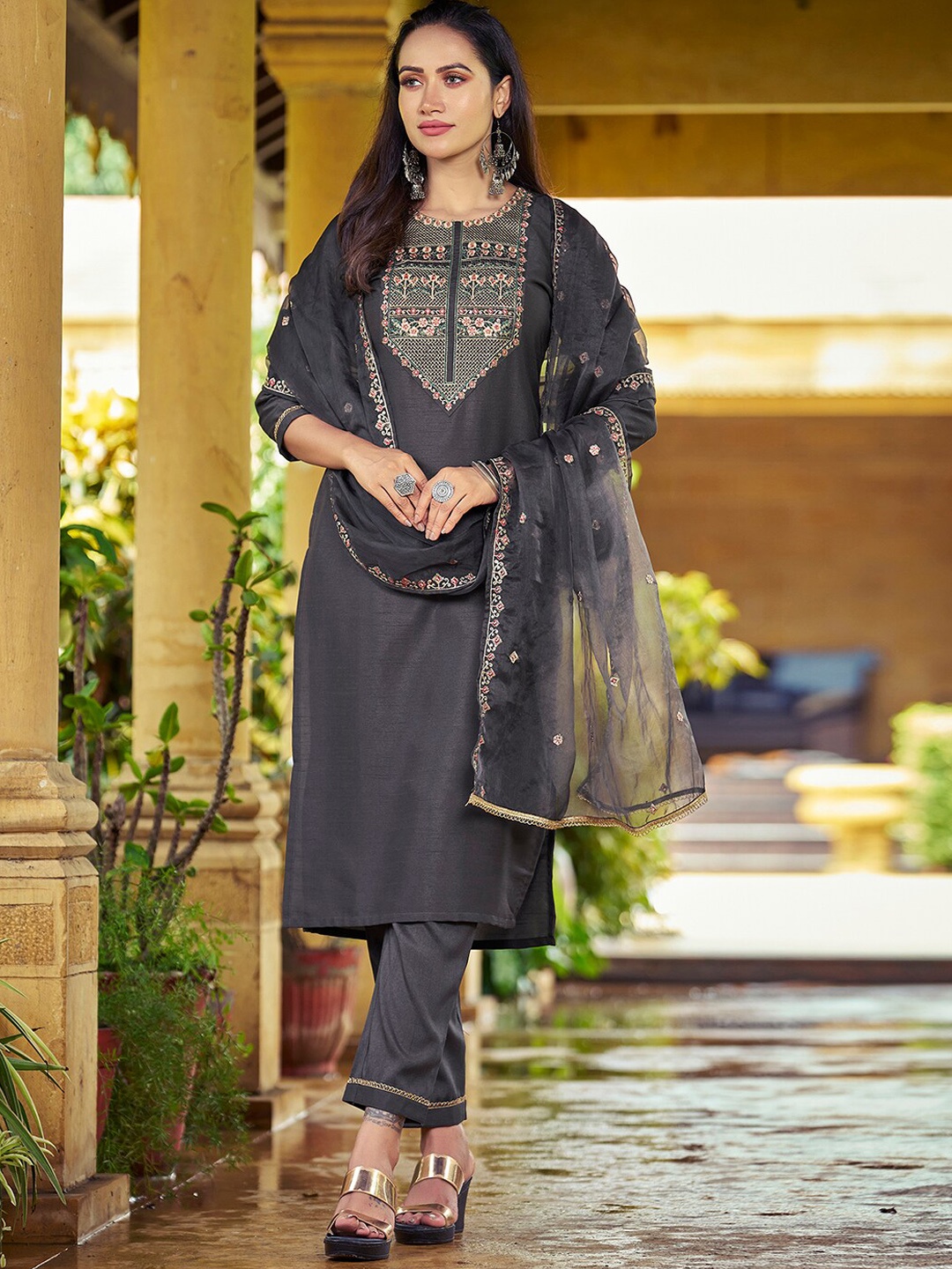 

KALINI Ethnic Motifs Yoke Design Thread Work Detail Straight Kurta & Trouser With Dupatta, Grey