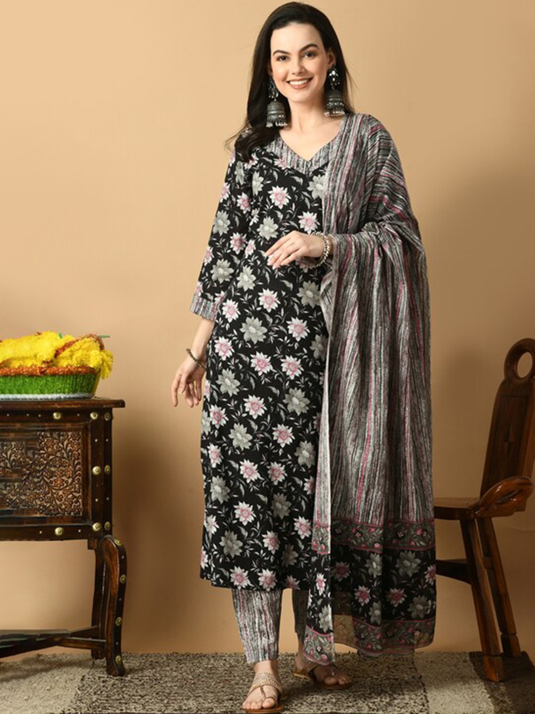

AVYCO Floral Printed Pure Cotton Kurti with Trousers & With Dupatta, Black