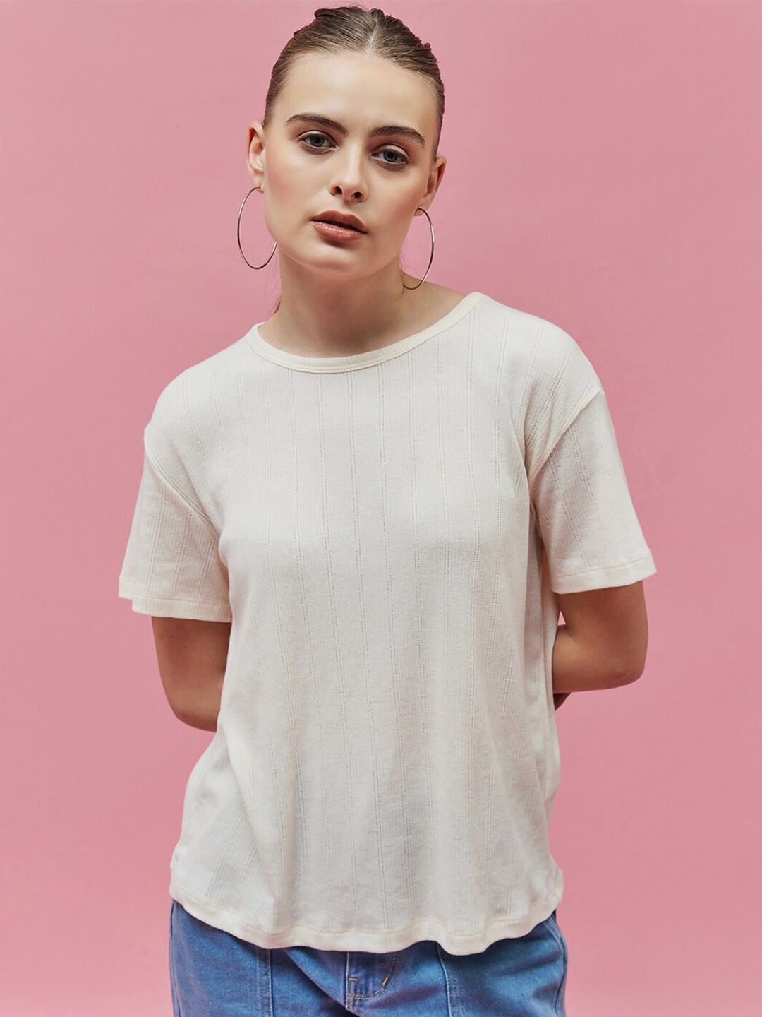 

Kook N Keech Beige Self Design Round Neck Short Sleeves Cotton T-shirt