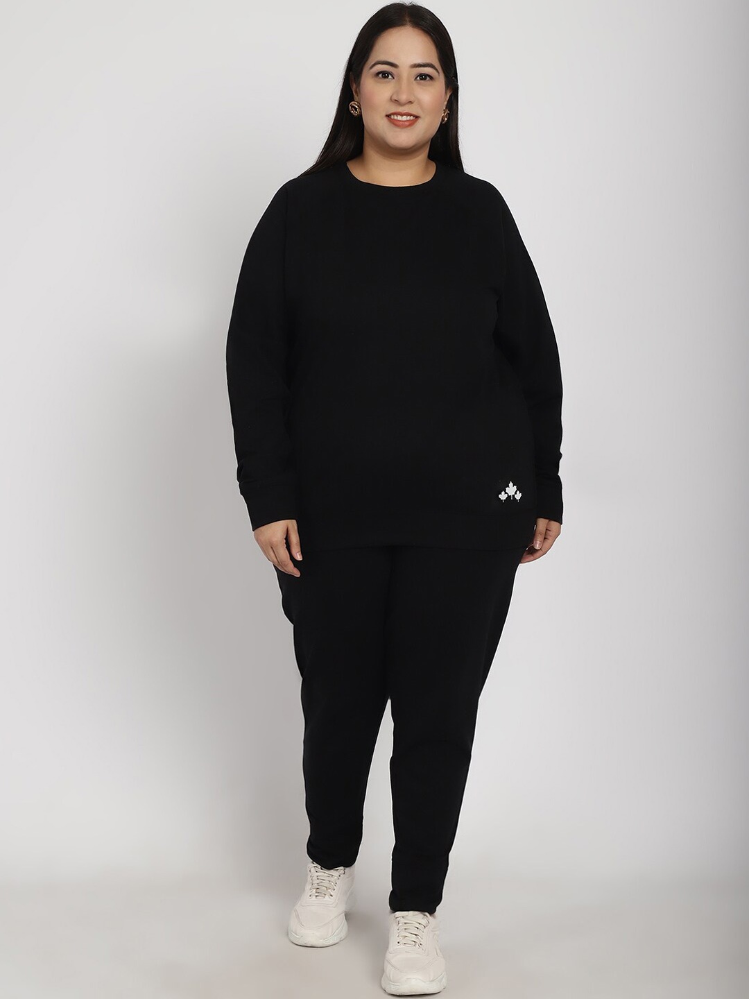 

Rute Plus Size Round Neck Cotton Tracksuits, Black