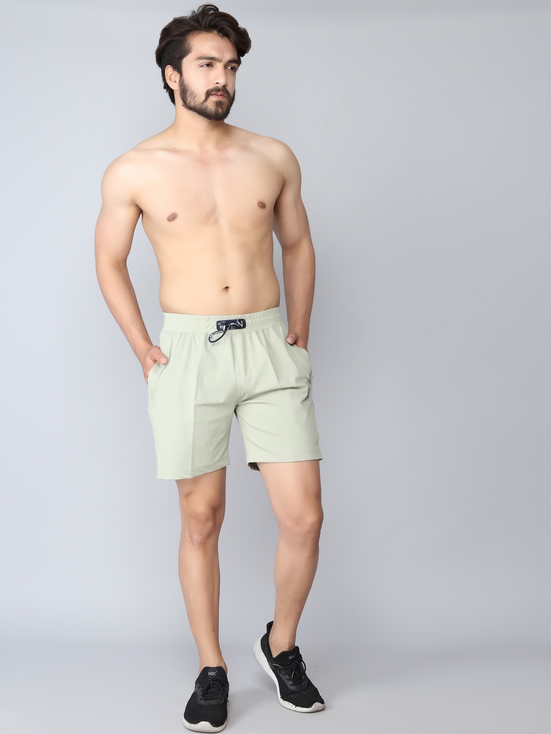 

INDIAN THREADS Men Low-Rise Regular Shorts, Green