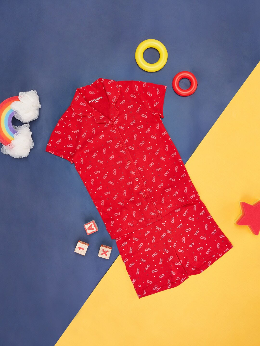 

Pantaloons Junior Girls Printed Nightdress, Red