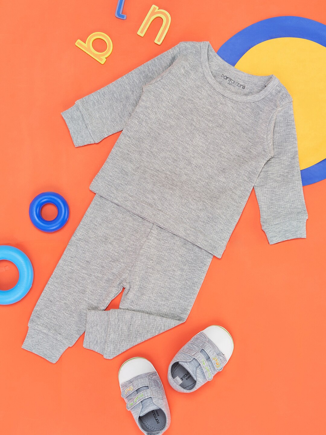 

Pantaloons Baby Infant Boys Striped Thermal Set, Grey melange