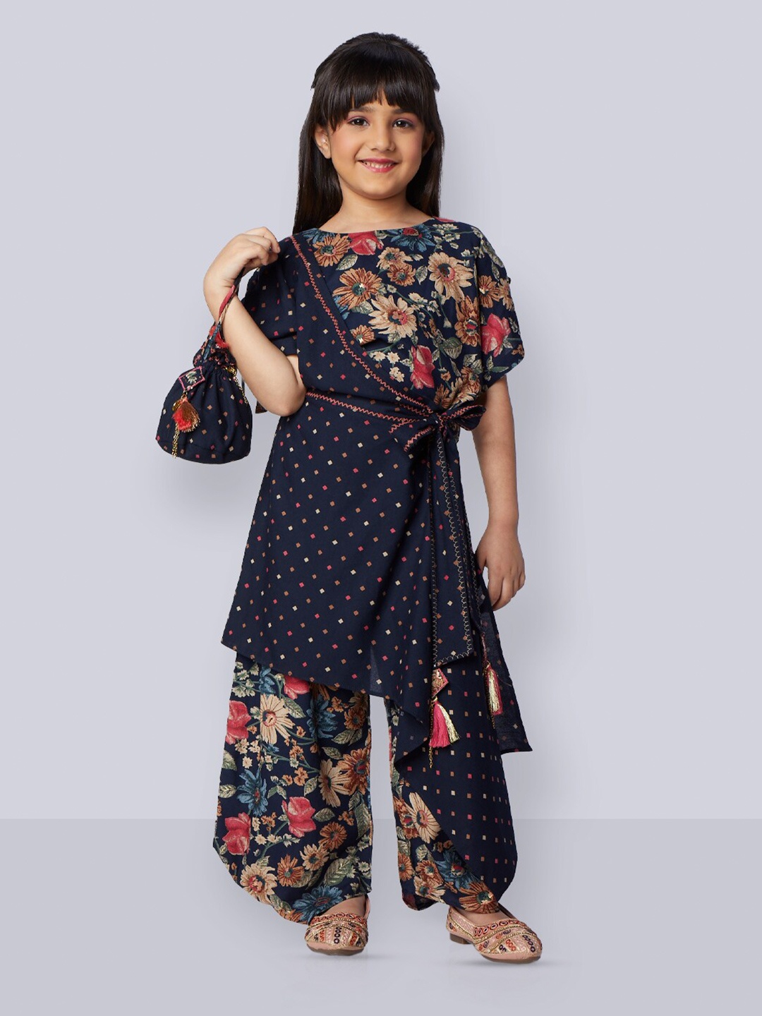 

Peppermint Girls Printed Kurta Style Top With Pyjamas, Navy blue