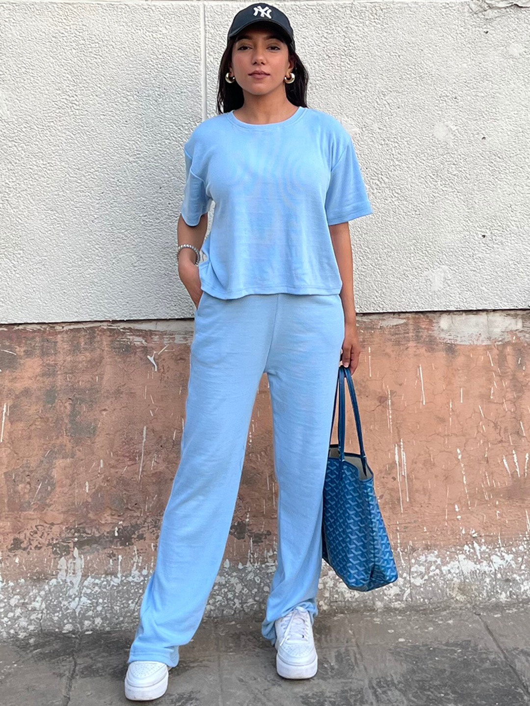 

Obleka Women Ribbed Round Neck Plush T-Shirt & Trousers Co-Ords, Blue
