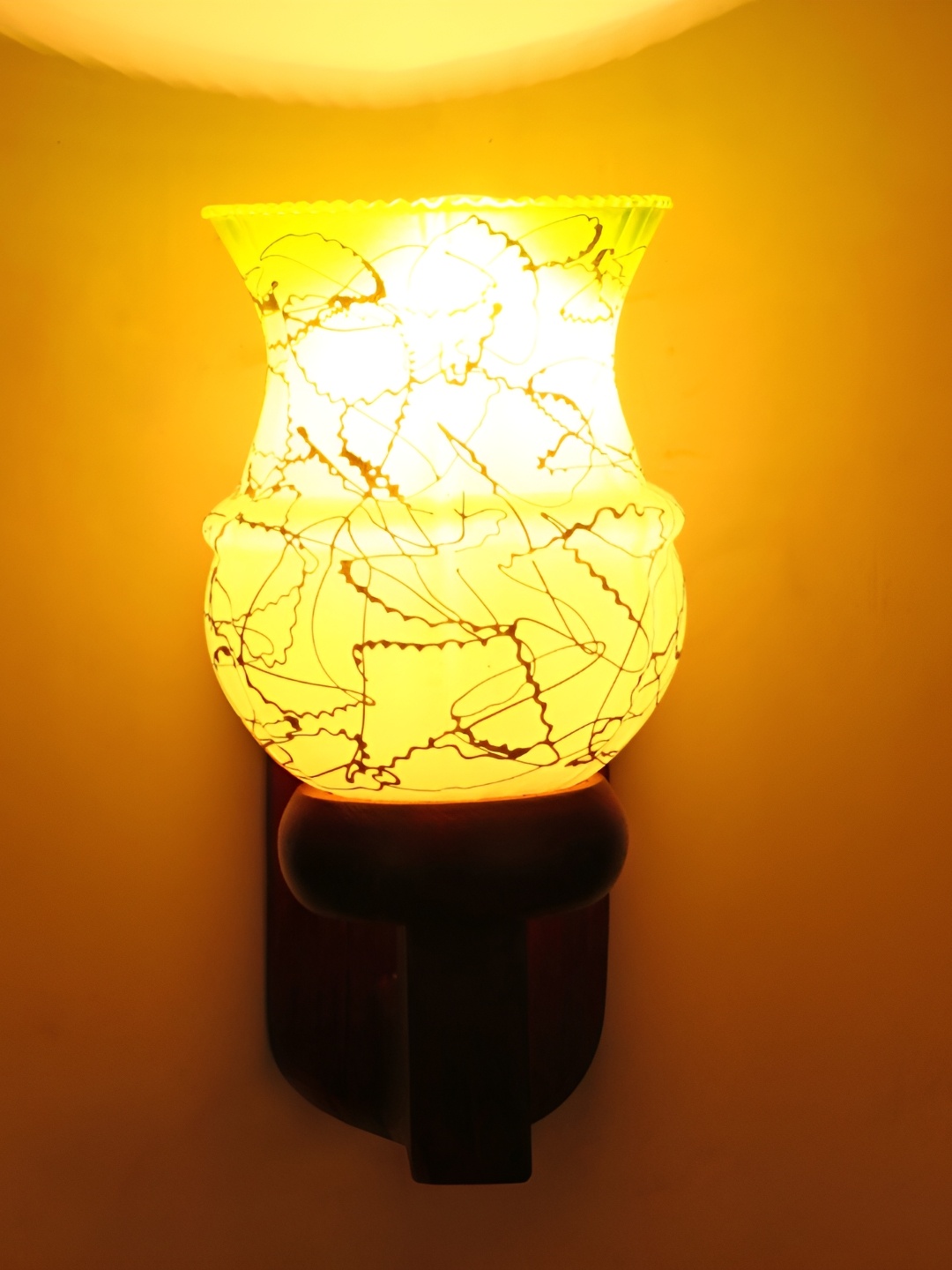 

Afast Green & White Printed Contemporary Glass Wall Lamp