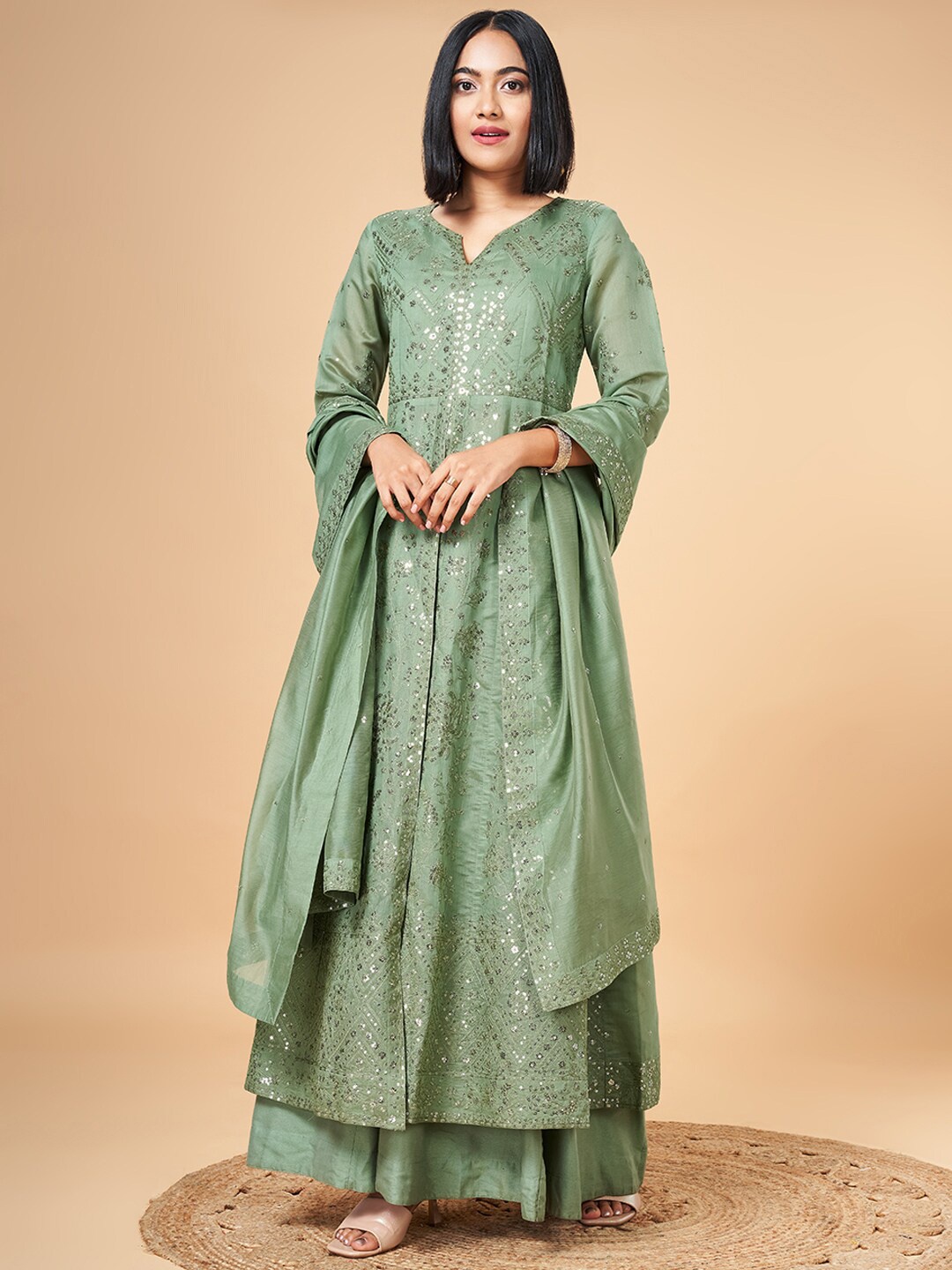 

Marigold Lane Ethnic Motifs Embroidered Chanderi Silk Kurta & Skirt With Dupatta, Green