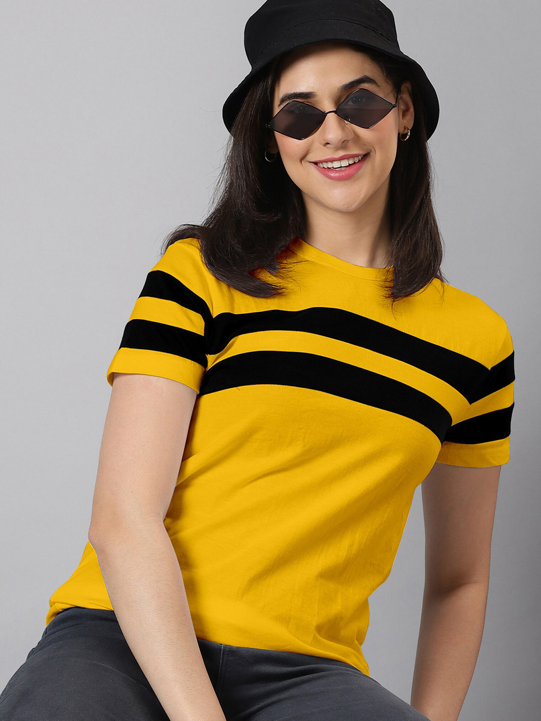 

AUSK Colourblocked Round Neck Regular Fit T-shirt, Mustard