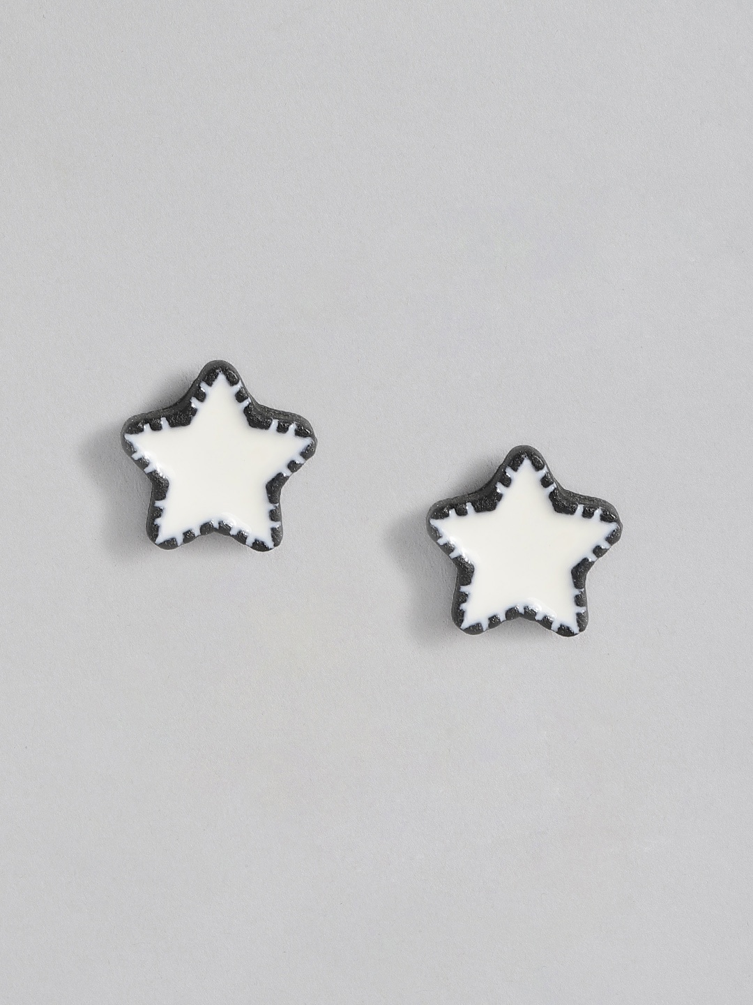 

DressBerry Women Star Shaped Studs Earrings, Black