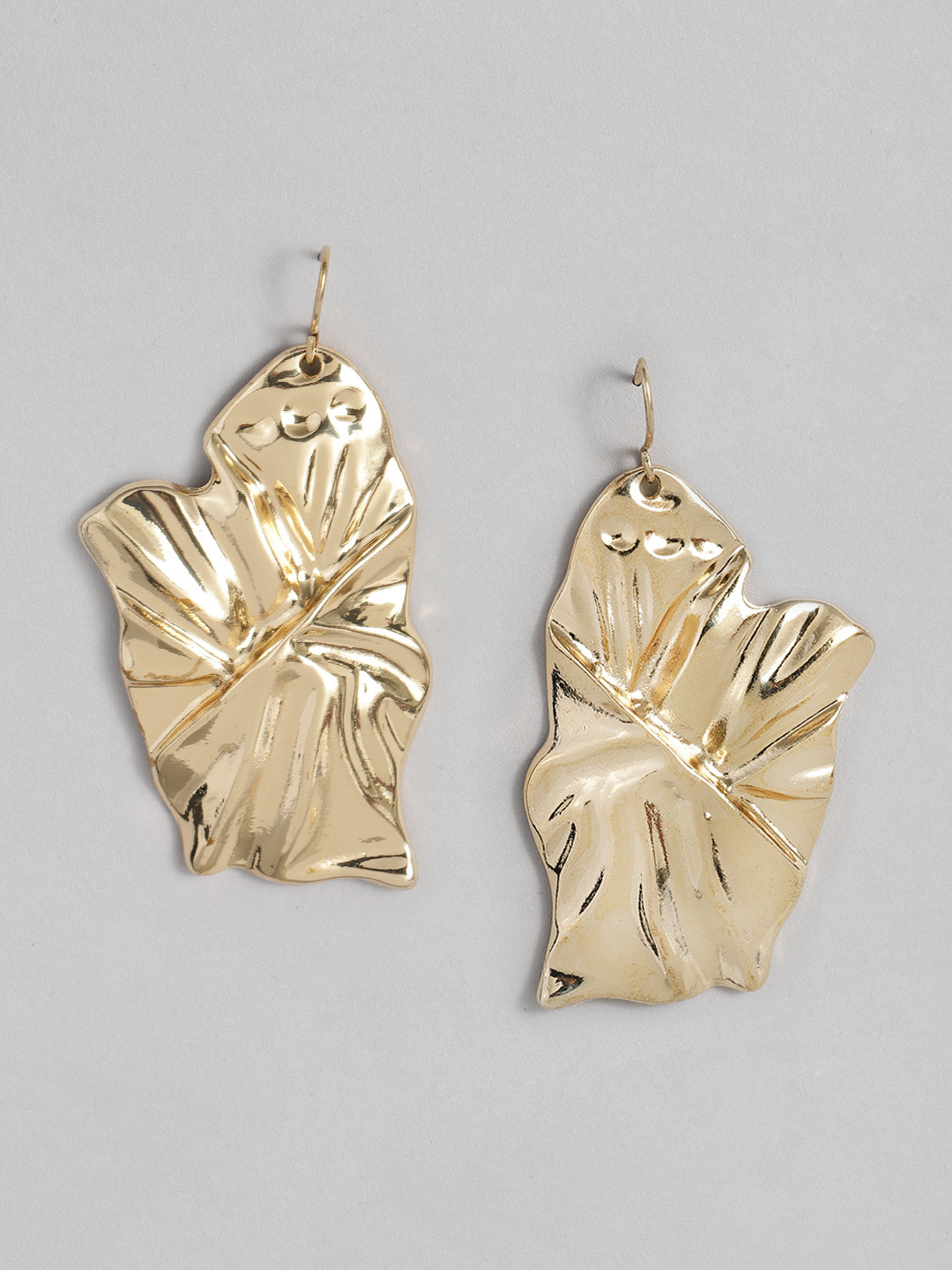 

DressBerry Women Gold-Plated Contemporary Drop Earrings