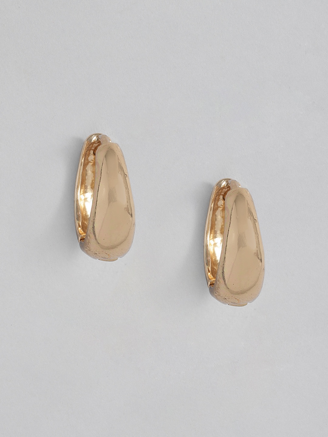 

DressBerry Women Gold-Plated Circular Hoop Earrings