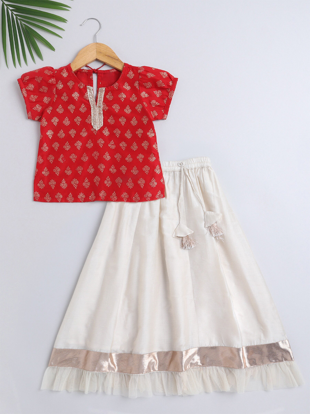 

The Magic Wand Girls Ethnic Motifs Printed Ready To Wear Lehenga & Blouse, Red