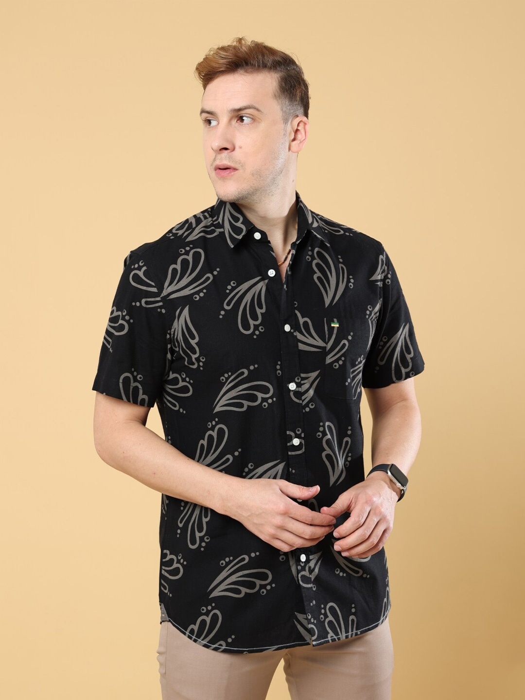 

Melvin Jones Comfort Abstract Printed Pure Cotton Casual Shirt, Black