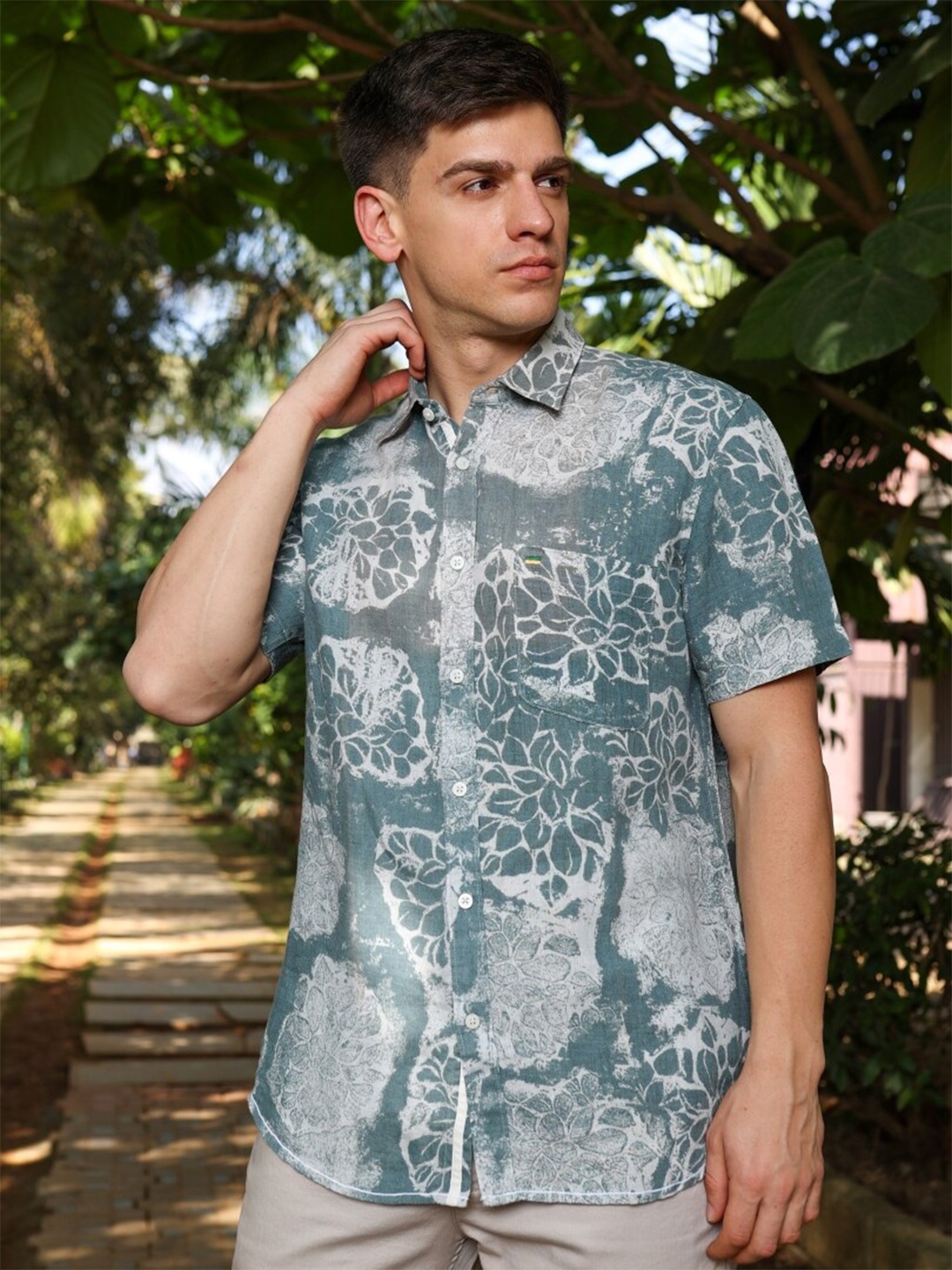 

Melvin Jones Comfort Floral Printed Pure Linen Casual Shirt, Blue