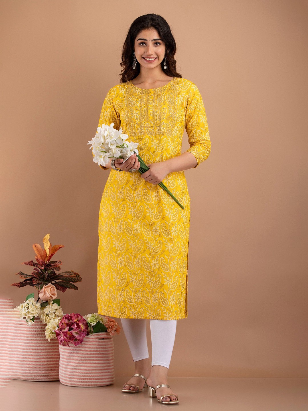 

BAESD Paisley Printed Thread Work Straight Kurta, Yellow