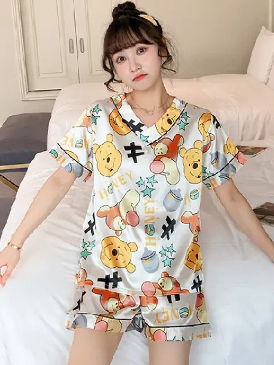

FIMBUL Winnie-The-Pooh Printed Satin Night Suit, White