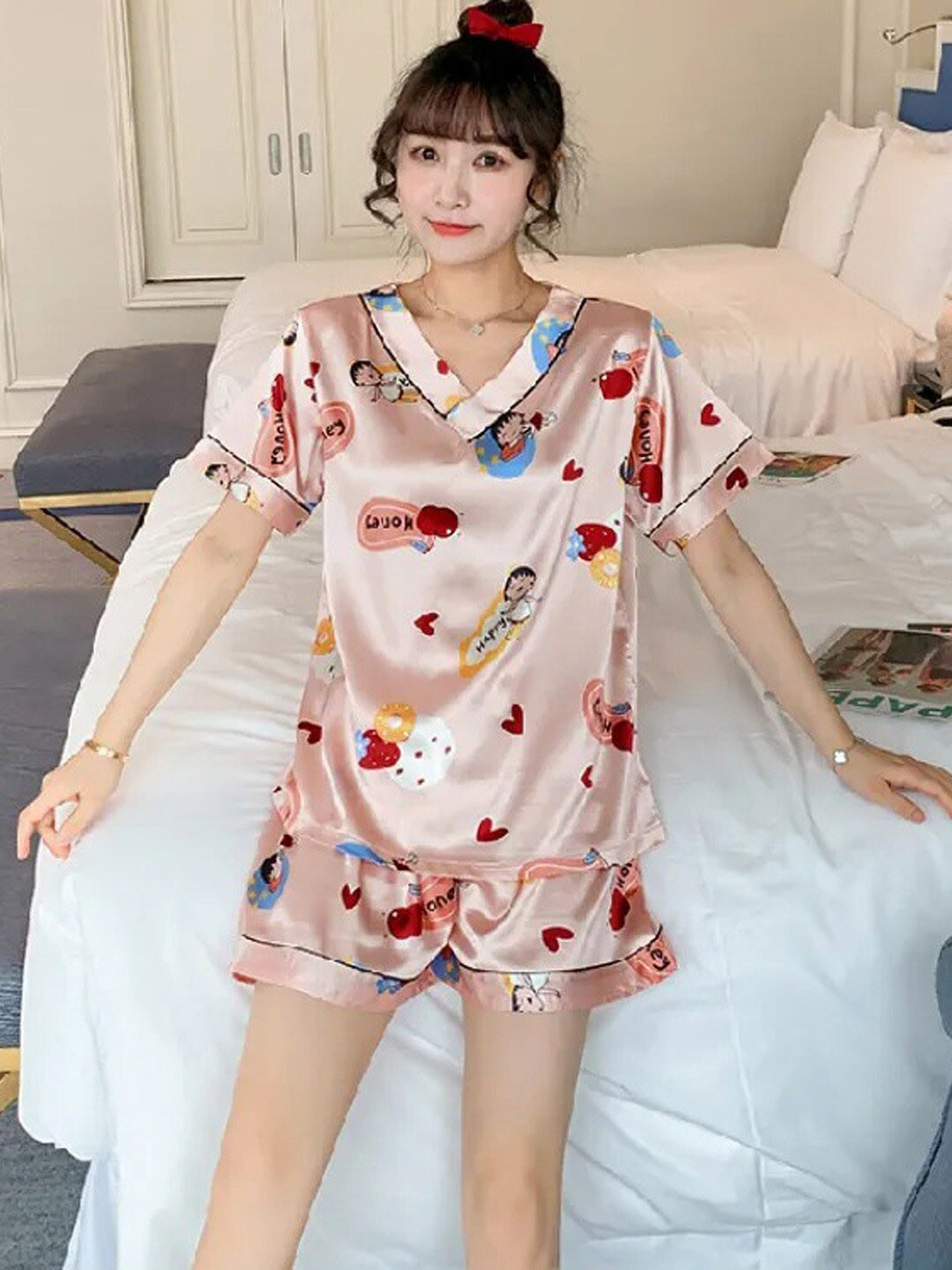 

FIMBUL Graphic Printed Satin Night Suit, Pink