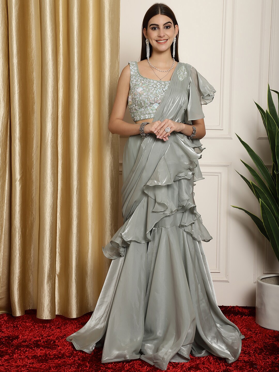 

Grancy Embroidered Detail Ready to Wear Saree, Sea green