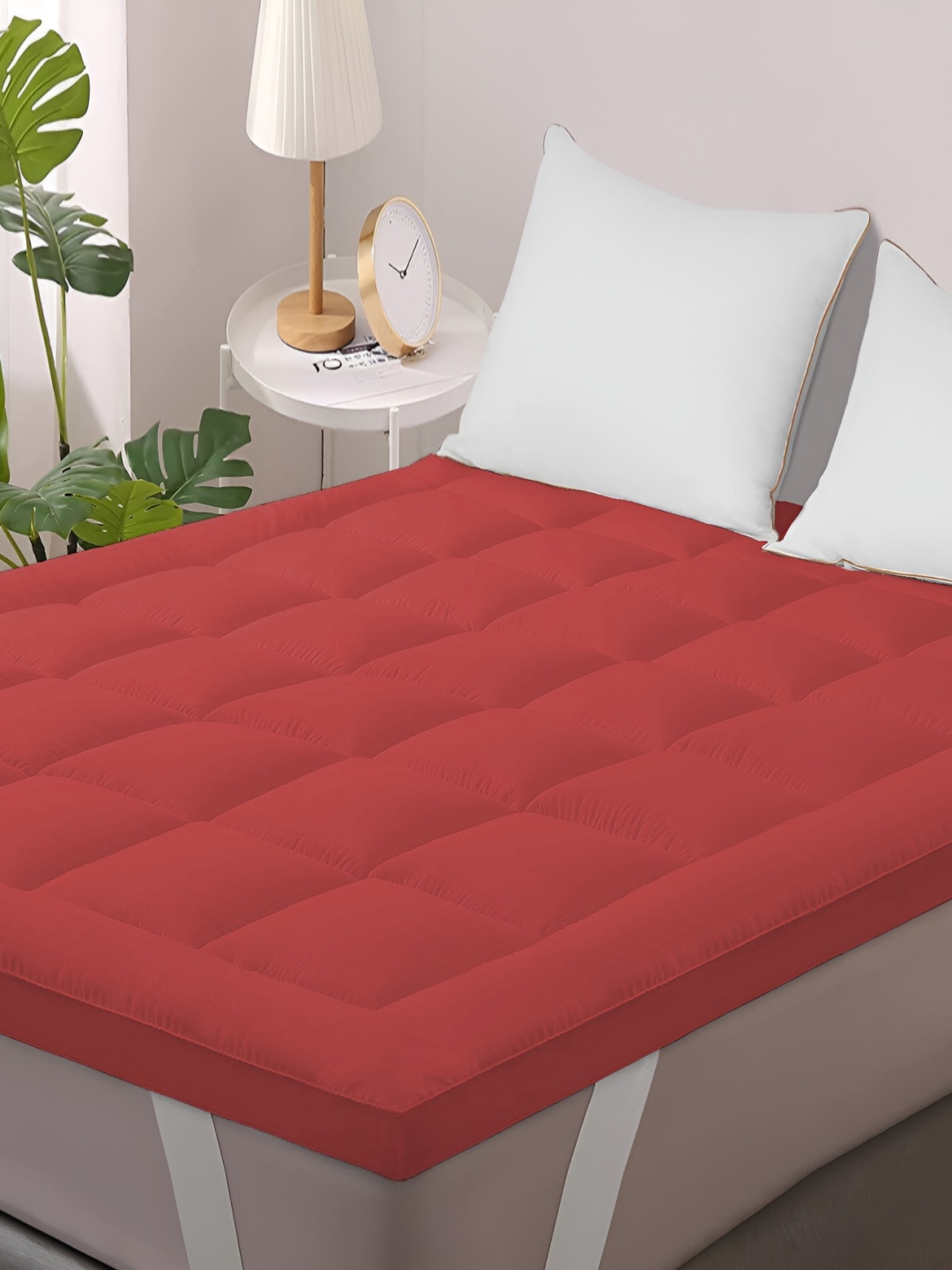 

LINENOVATION Red Breathable Quilted Mattress Protector