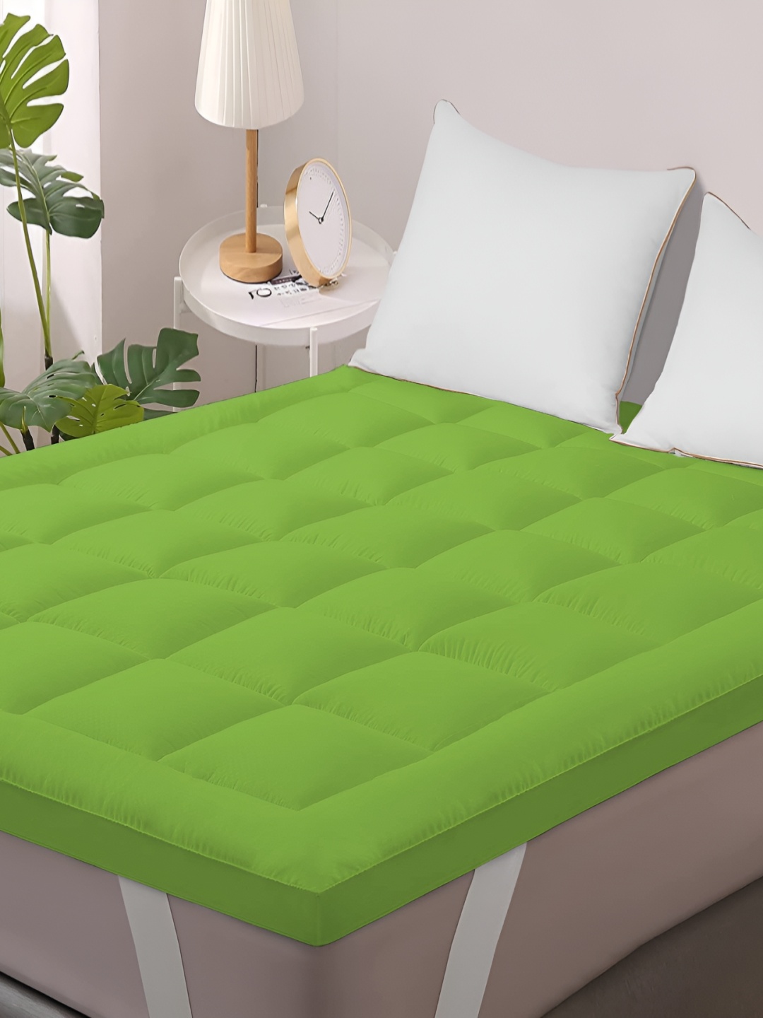 

LINENOVATION Fluorescent Green Quilted Breathable Mattress Protector