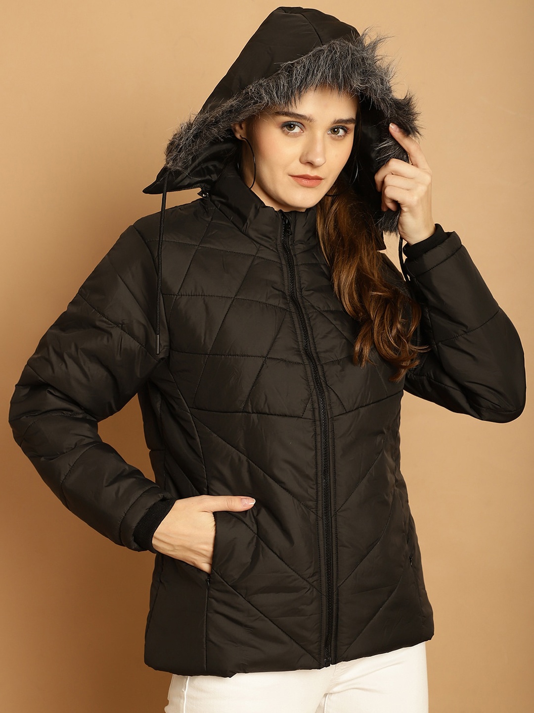 

WELL QUALITY Lightweight Long Sleeves Hooded Outdoor Dri-FIT Puffer Jacket, Black